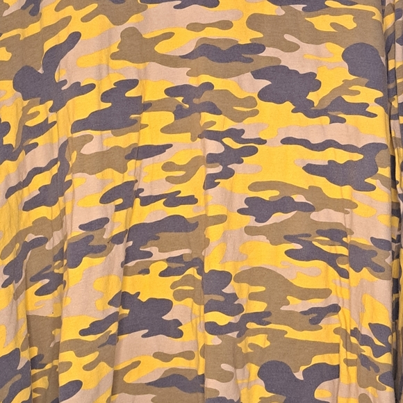 Silouette Yellow Black Camo Print Blouse Flowing Loose Fit 2X Camouflage - Picture 2 of 6